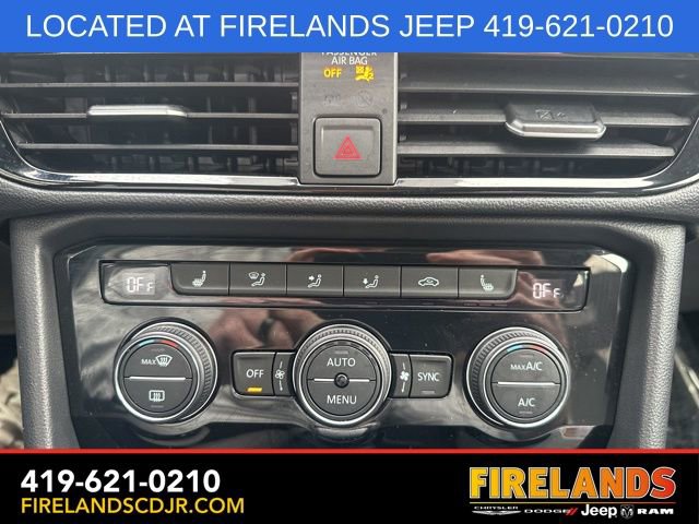 Used 2024 Volkswagen Taos SE image 28