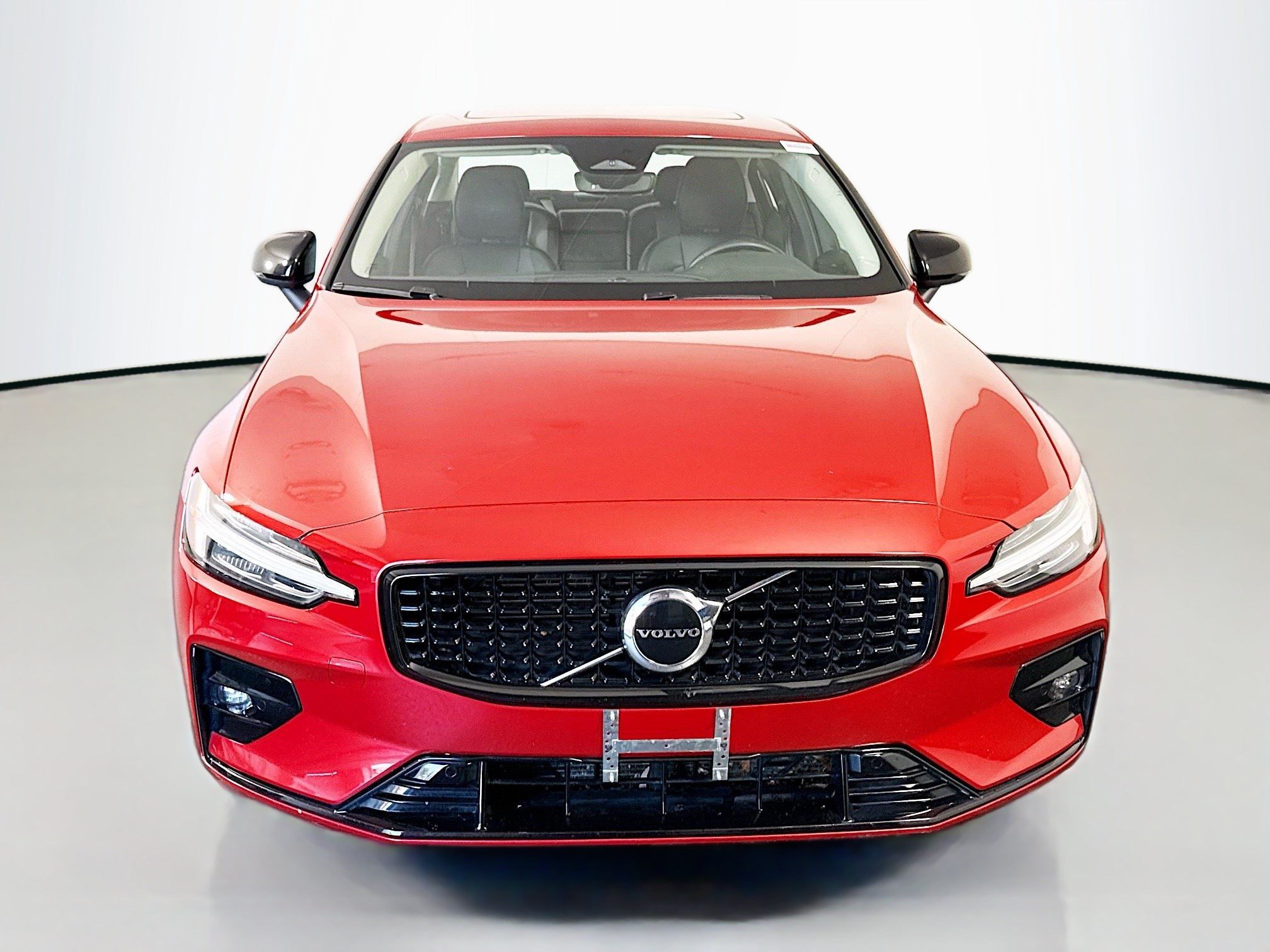 Used 2023 Volvo S60 B5 Core AWD/4WD image 2