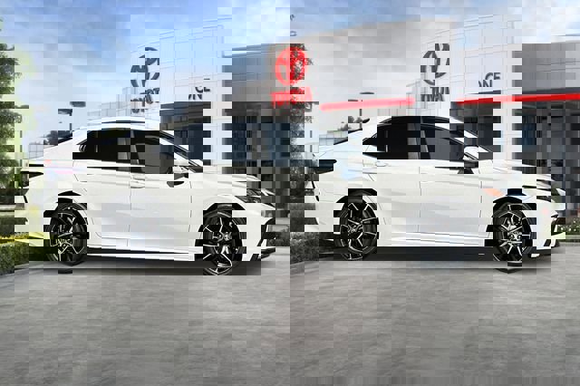 Certified 2024 Toyota Camry SE image 3