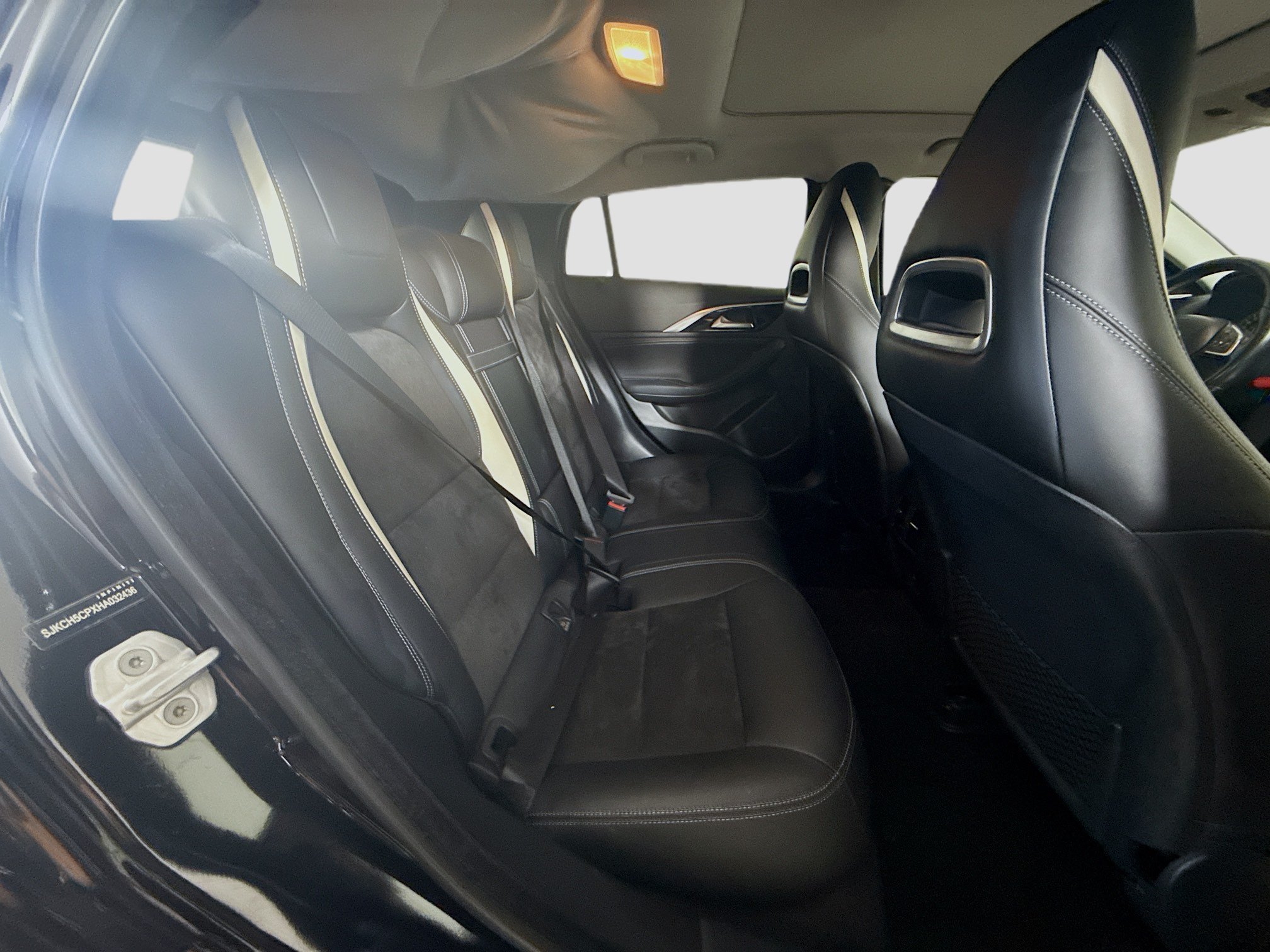 Used 2017 INFINITI QX30 Sport FWD image 26