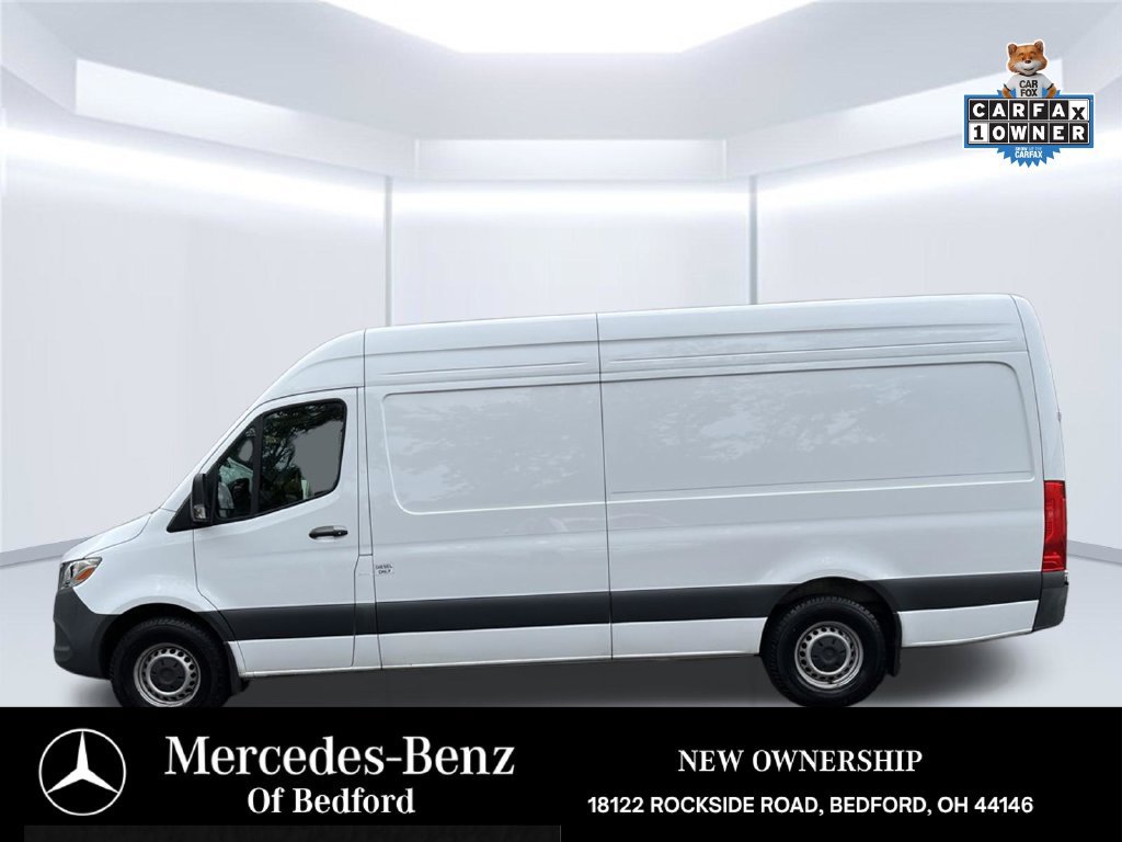 Used 2024 Mercedes-Benz Sprinter 2500 image 2