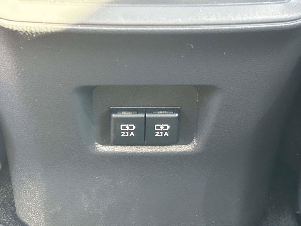 Used 2019 Toyota RAV4 XLE Premium FWD image 19
