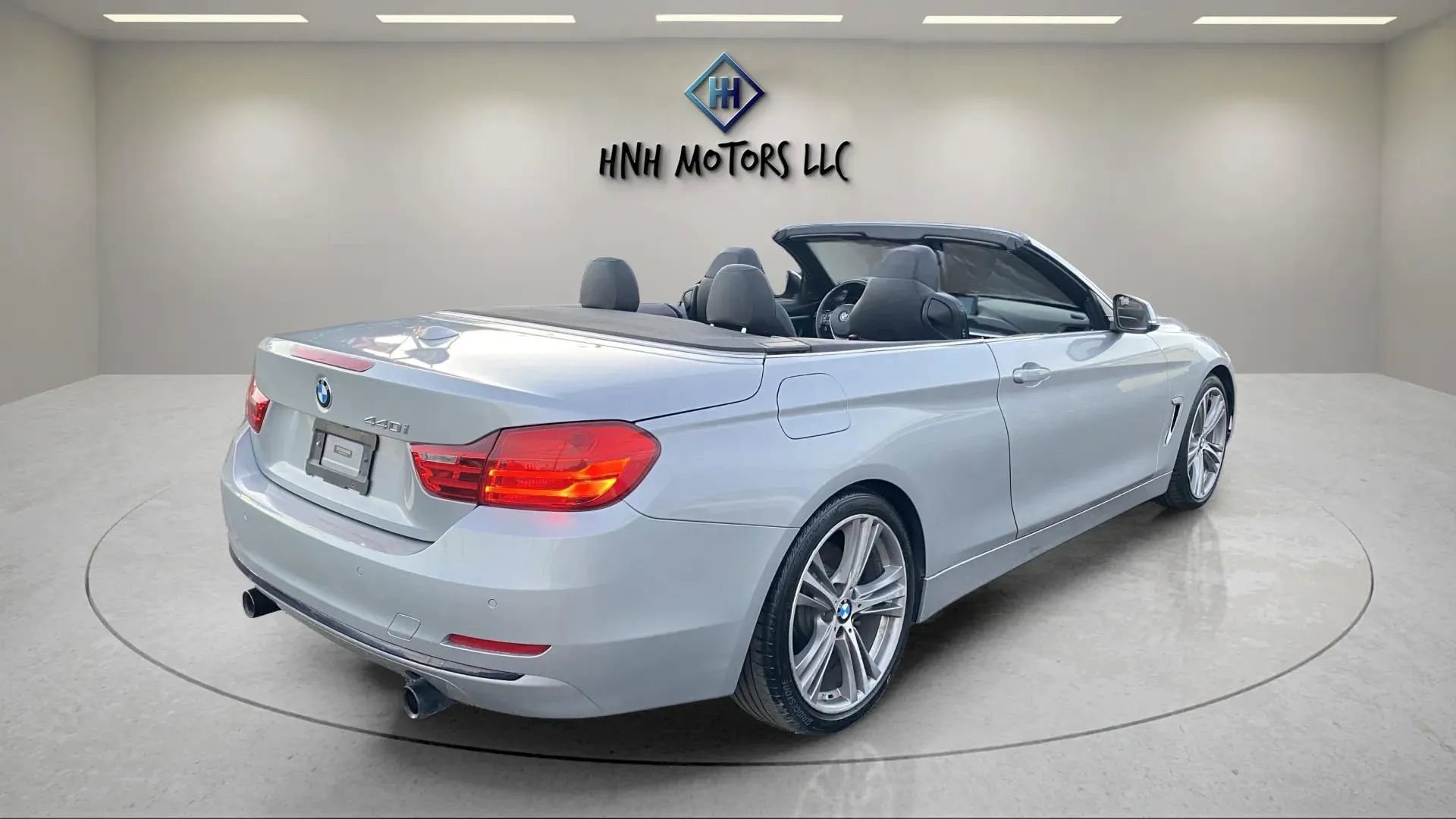 Used 2017 BMW 440i Convertible image 13
