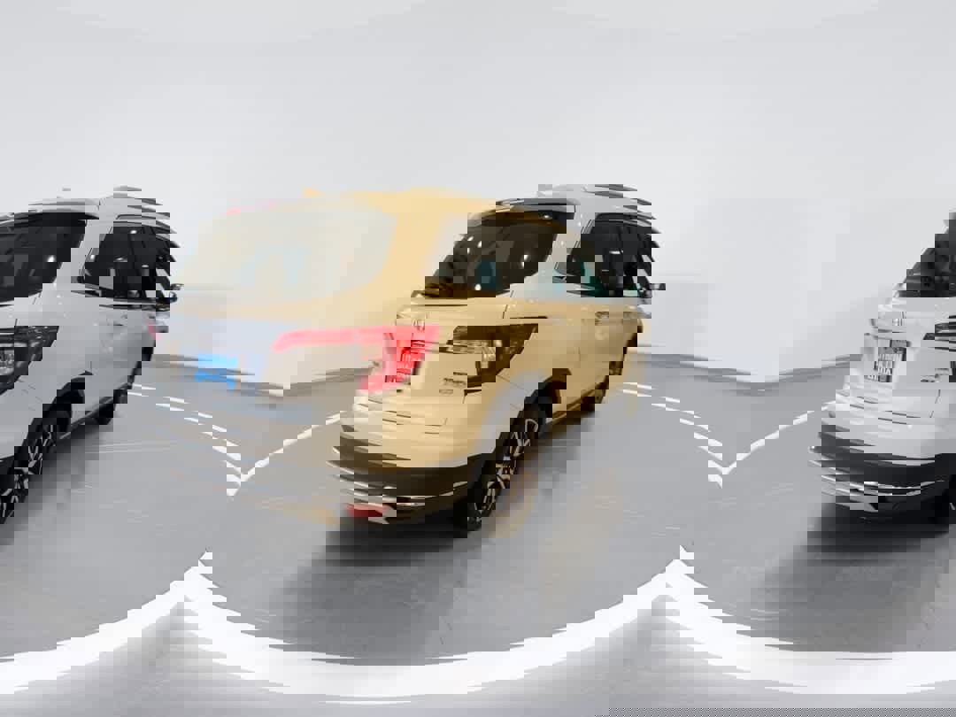 Used 2019 Honda Pilot Touring image 8