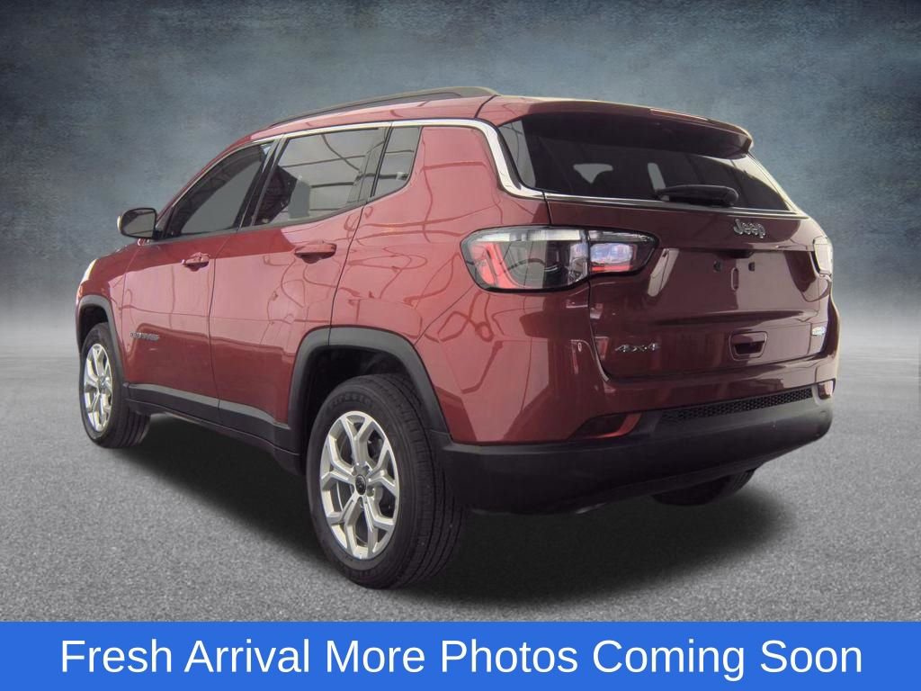 Used 2025 Jeep Compass Latitude w/ Sun & Sound Group image 6