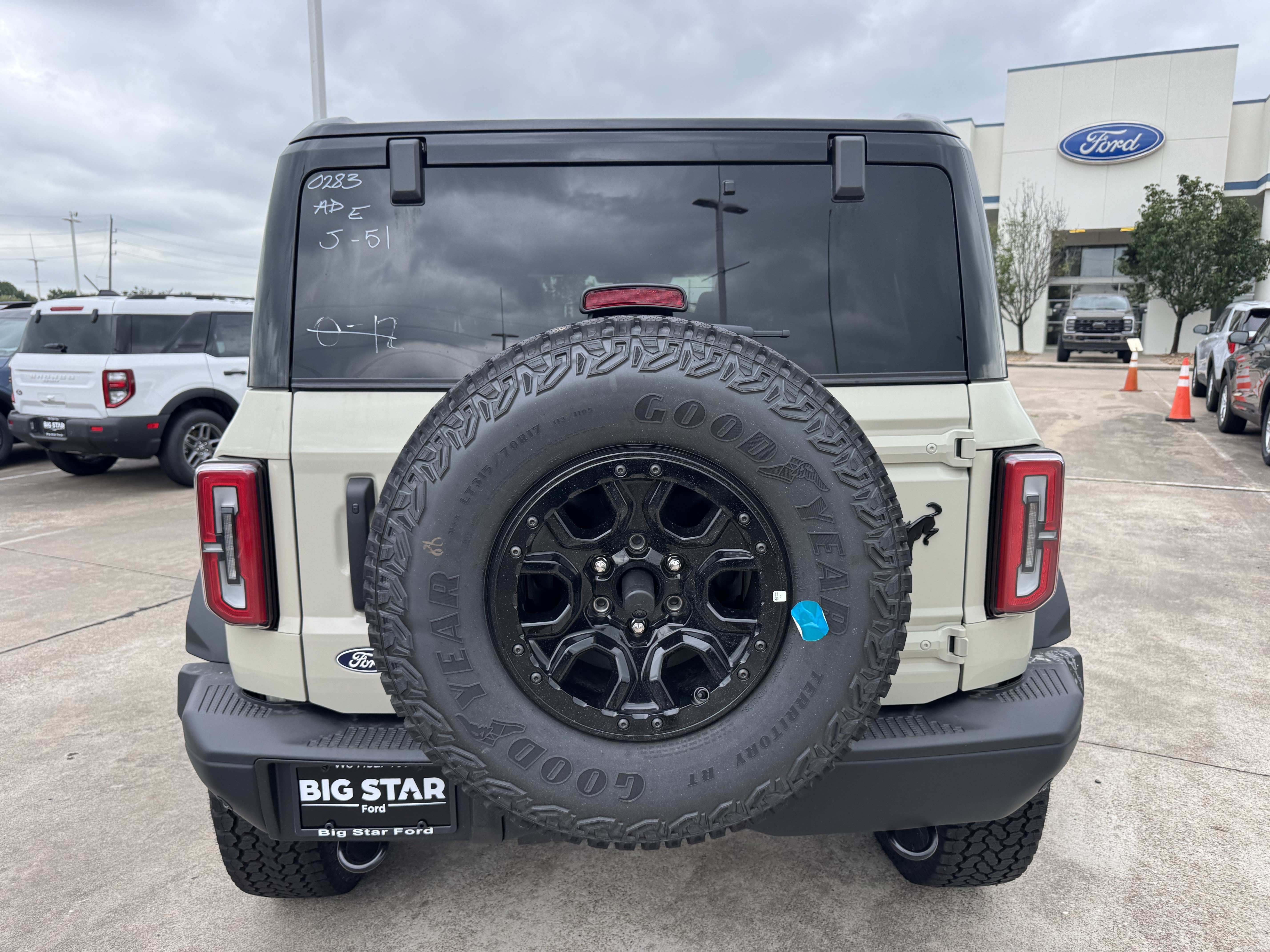 New 2026 Ford Bronco Badlands AWD/4WD image 7