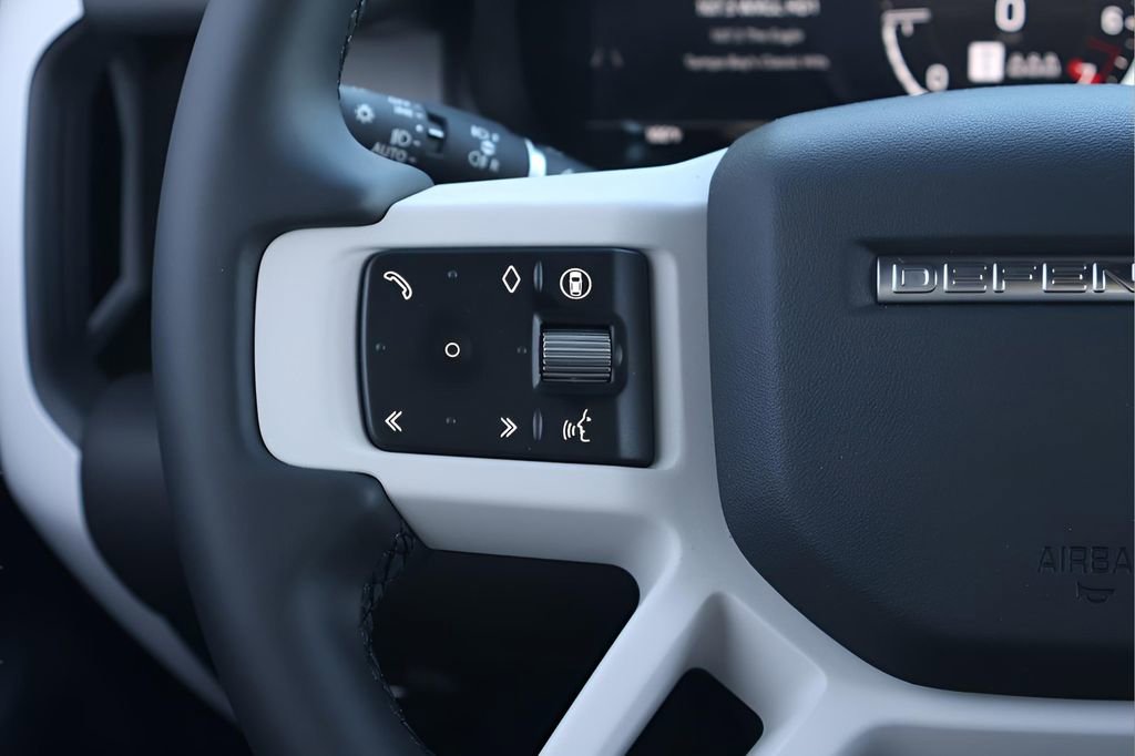 New 2026 Land Rover Defender 110 X-Dynamic SE image 20