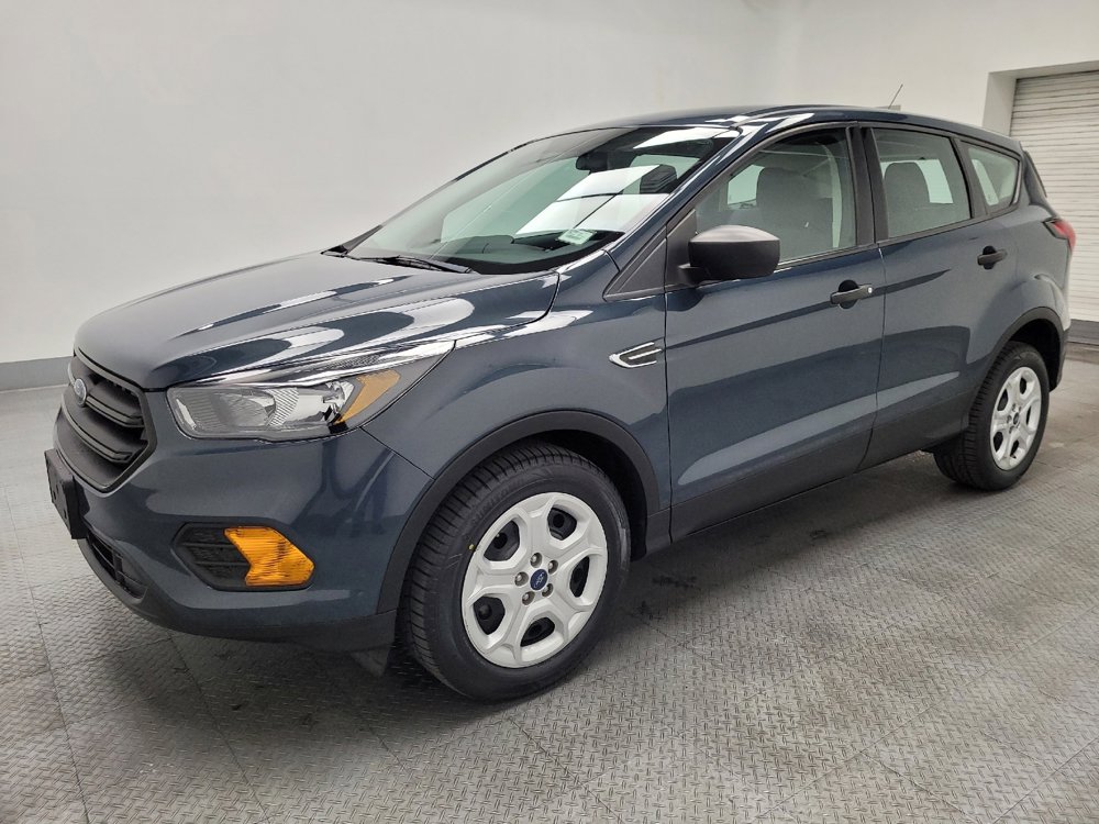 Used 2019 Ford Escape S image 2