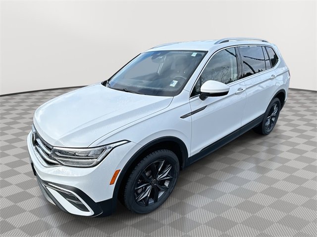 Used 2022 Volkswagen Tiguan SE image 1