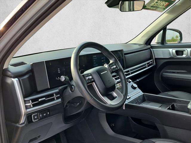 Used 2025 Hyundai Santa Fe SEL FWD image 9