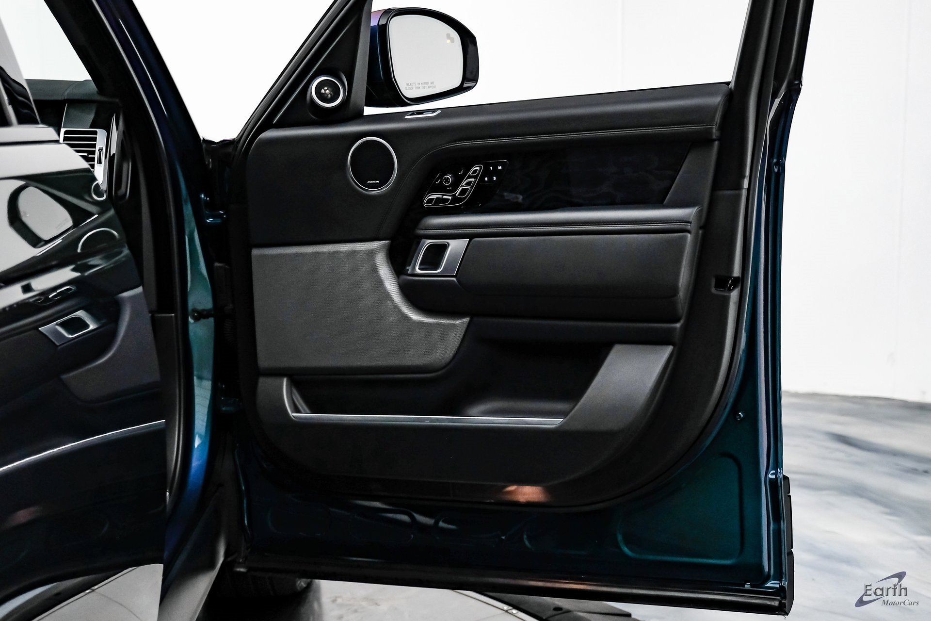 Used 2020 Land Rover Range Rover Autobiography image 75