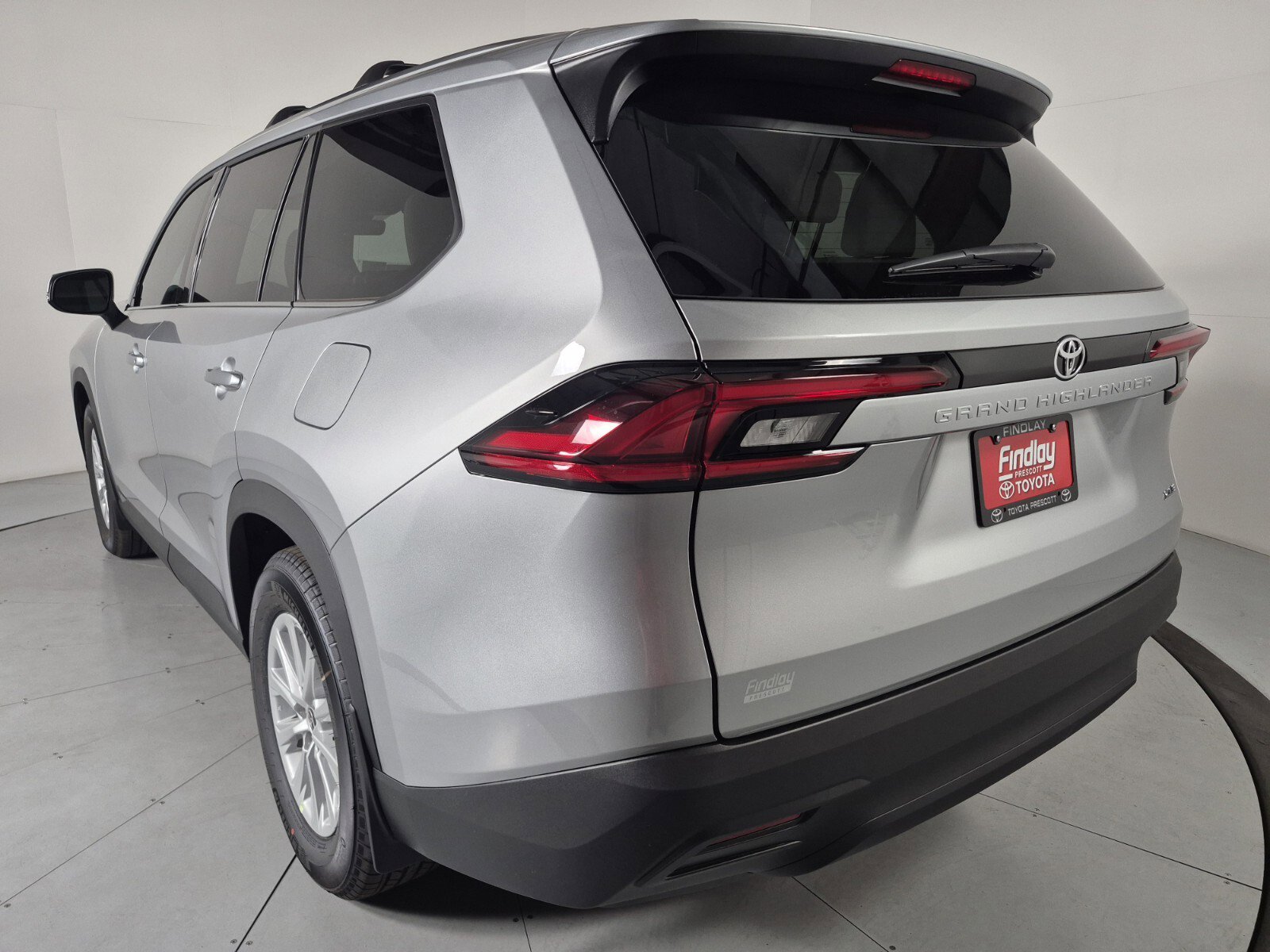 New 2026 Toyota Grand Highlander FWD image 3