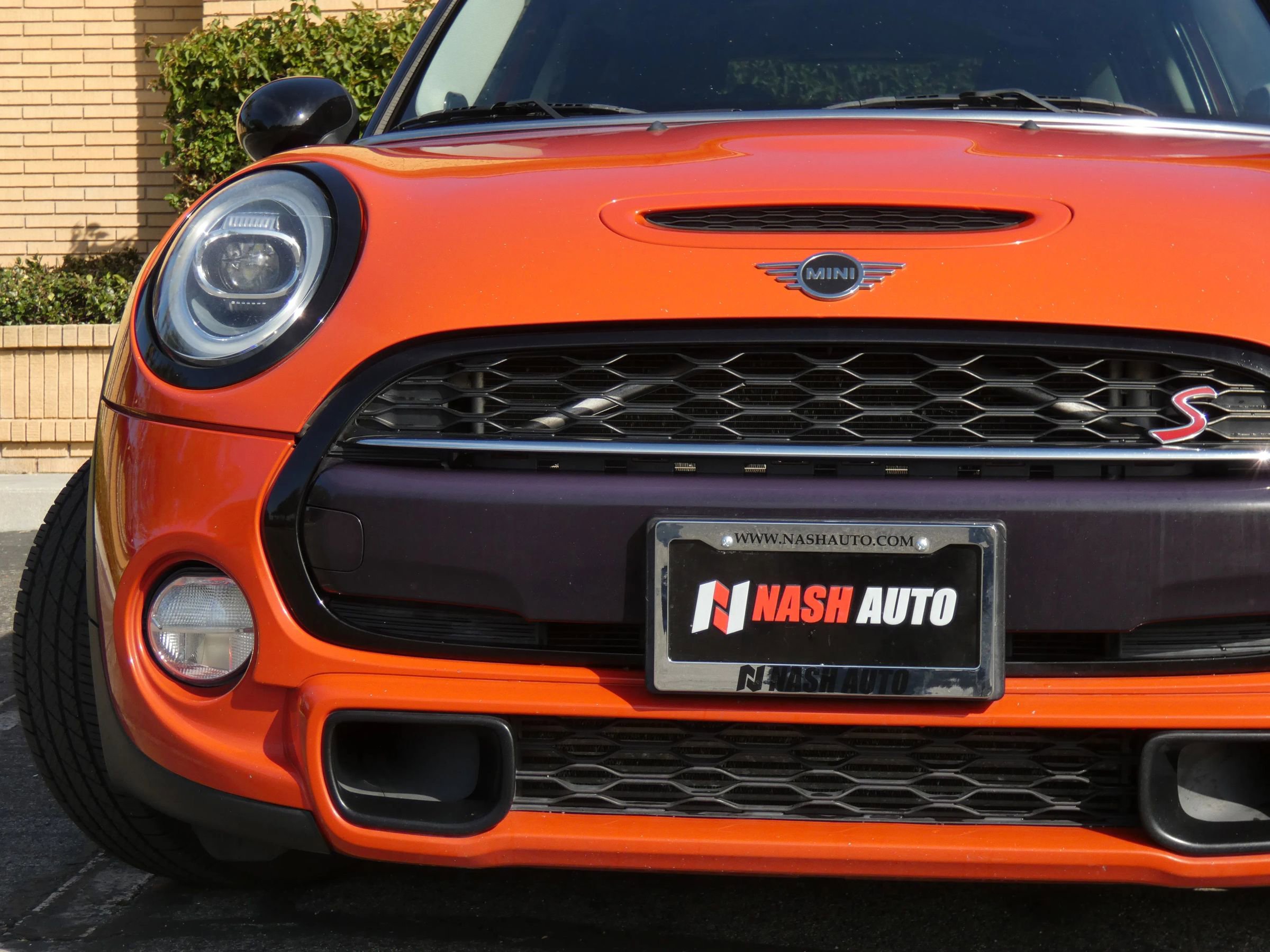 Used 2019 MINI Cooper S w/ Premium Package image 18