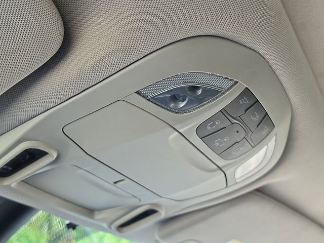 Used 2021 Chrysler Pacifica Limited AWD/4WD image 27