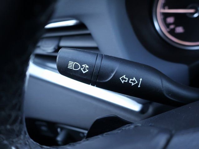 Used 2021 Buick Enclave Essence image 38