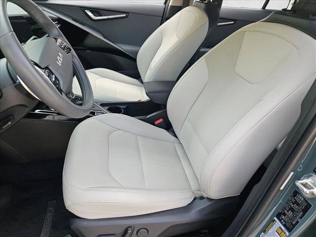 Used 2023 Kia Niro EX FWD image 15