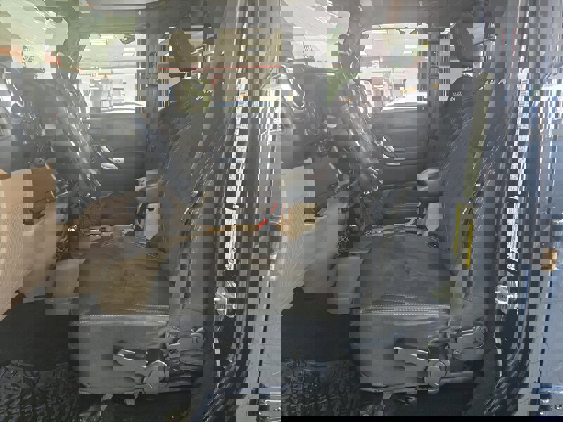 Used 2013 Jeep Wrangler Unlimited Sahara w/ Connectivity Group image 9