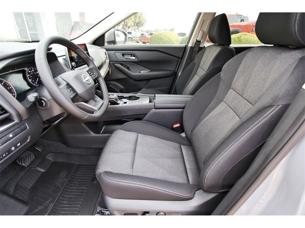 New 2026 Nissan Rogue SV image 6