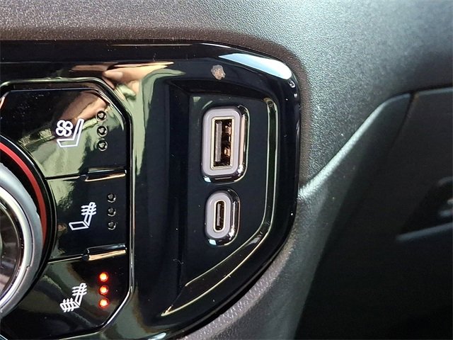 Used 2024 Chevrolet Silverado 1500 High Country w/ Technology Package image 26