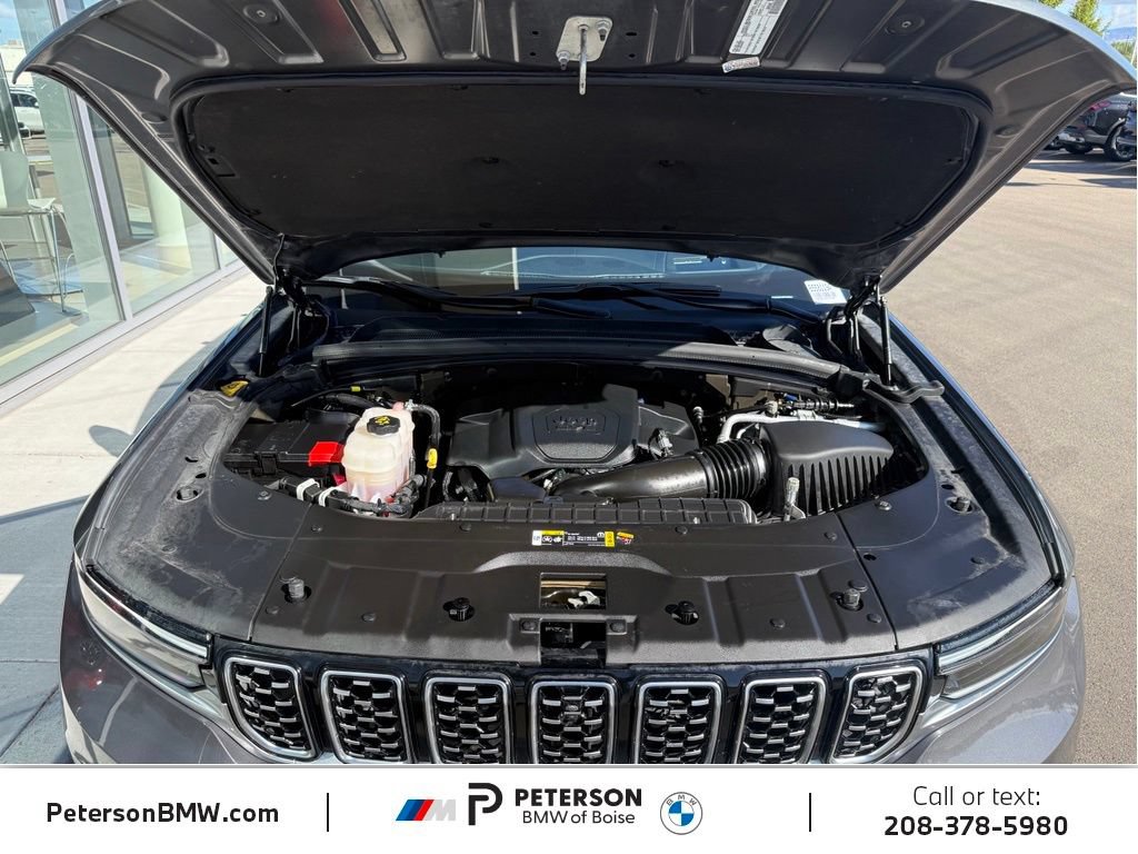 Used 2023 Jeep Grand Cherokee L Summit AWD/4WD image 44