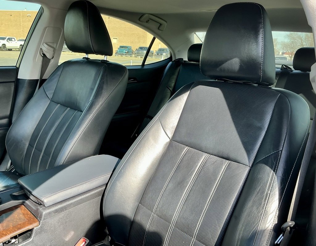 Used 2016 Lexus ES 350 w/ Luxury Package w/Wood Trim image 39