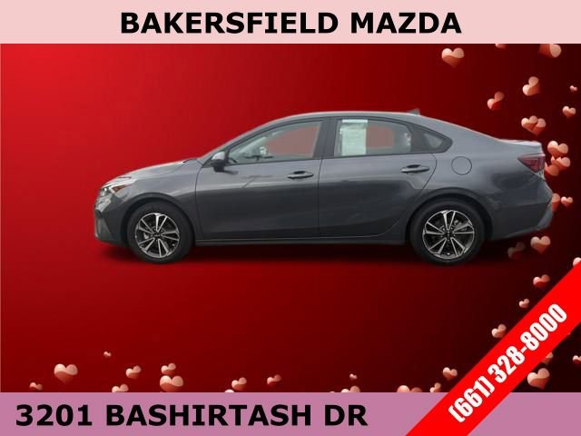 Used 2024 Kia Forte LXS image 2