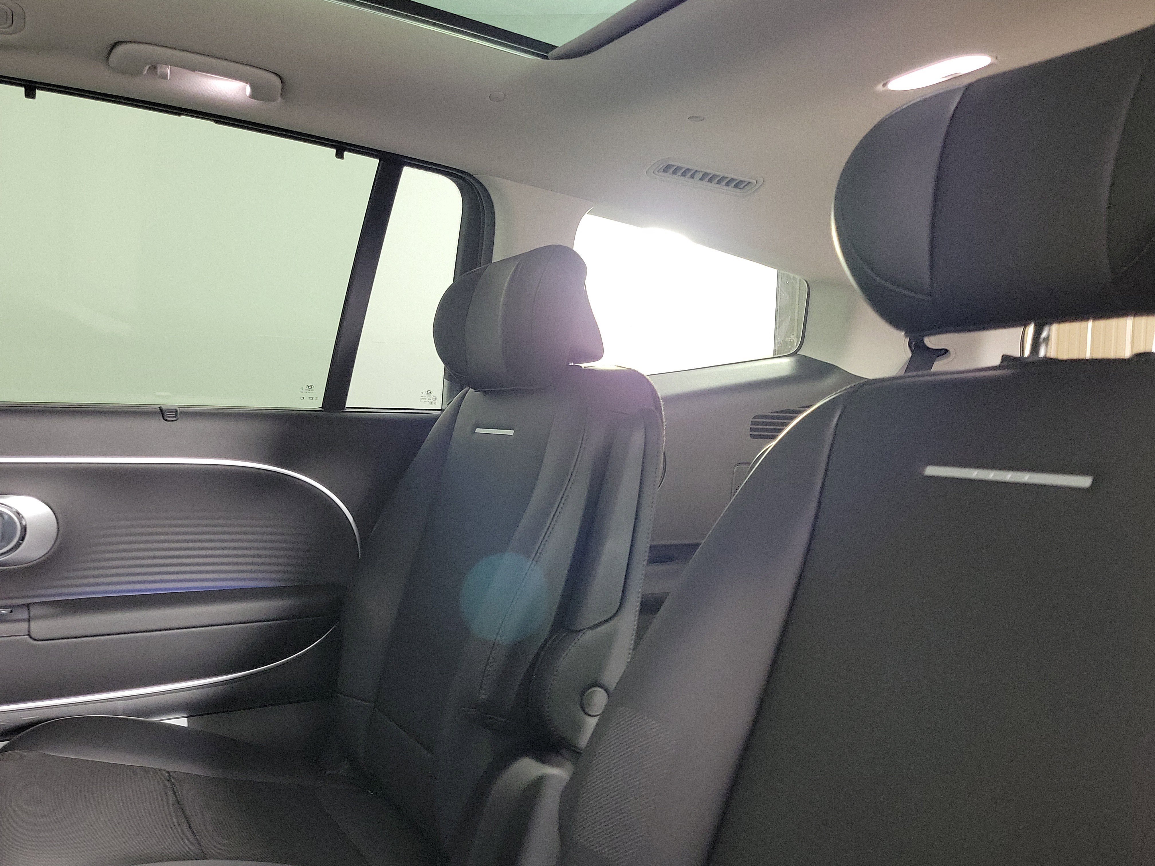 New 2026 Hyundai Ioniq 9 Limited image 32
