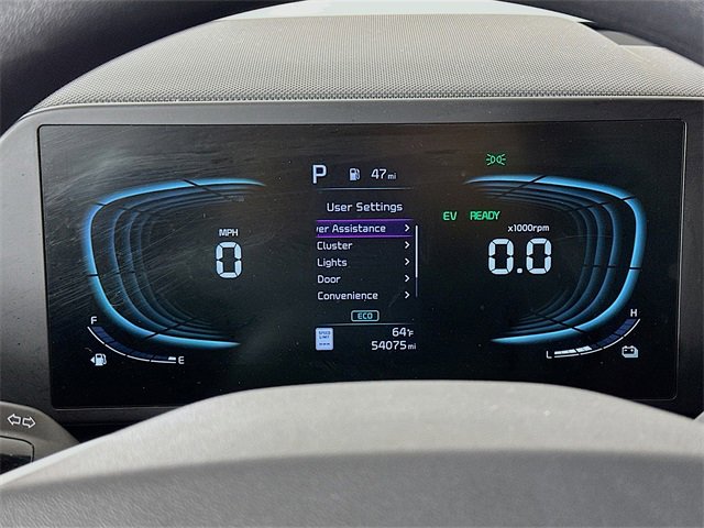 Used 2024 Kia Niro LX image 4