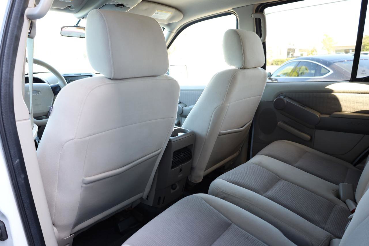 Used 2007 Ford Explorer Sport Trac XLT image 12