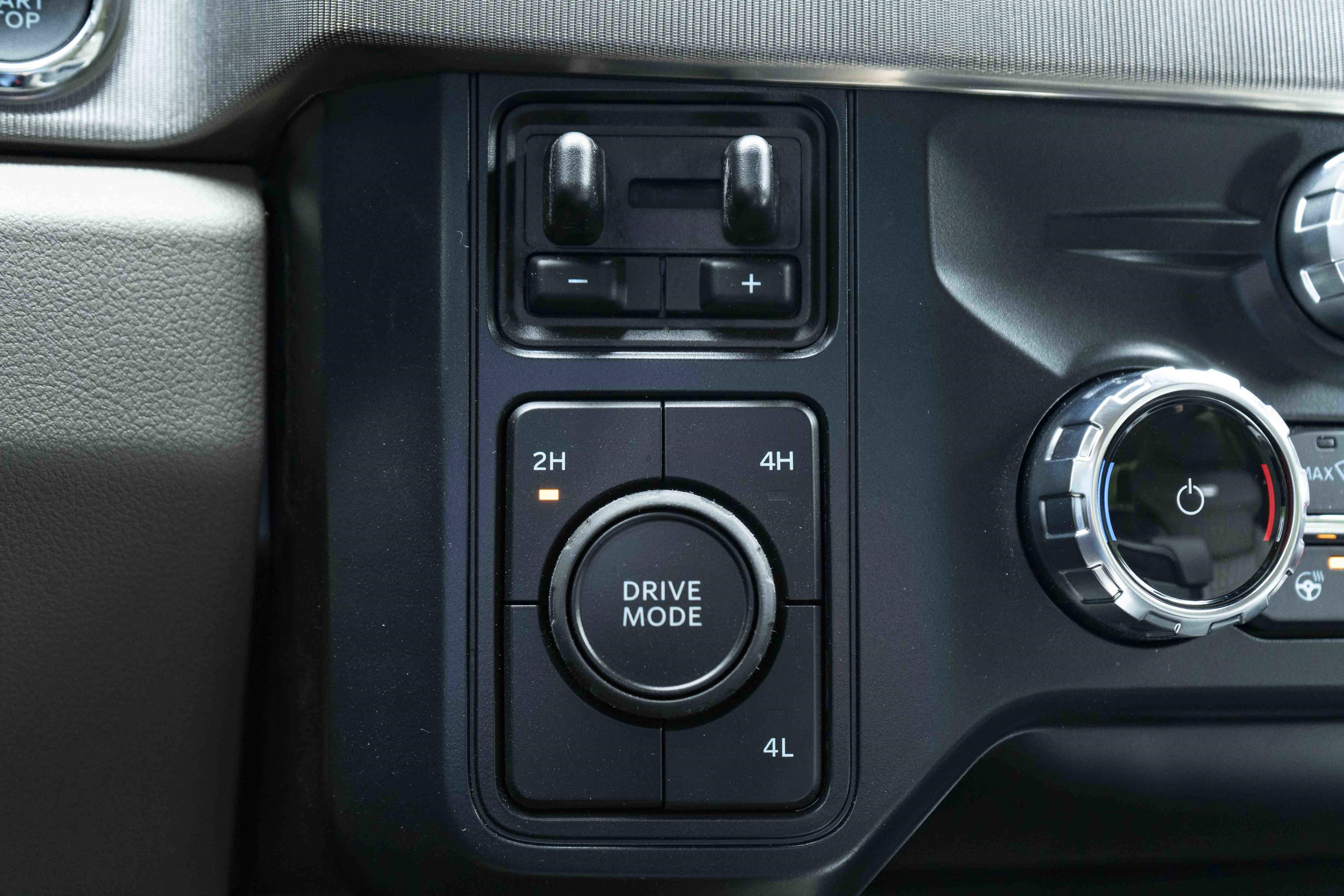 Used 2026 Ford F450 Platinum w/ Platinum Plus Package image 35