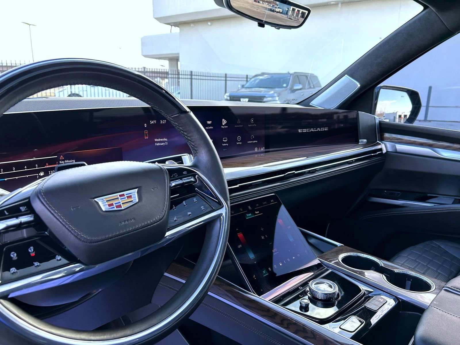 Certified 2025 Cadillac Escalade ESV Premium Luxury Platinum image 16