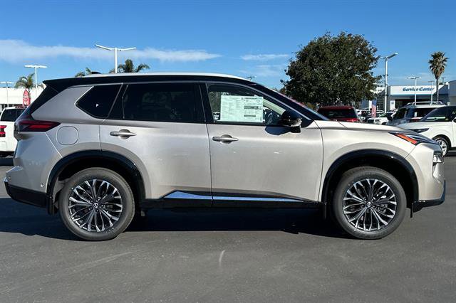 New 2025 Nissan Rogue Platinum w/ Tech Package image 3