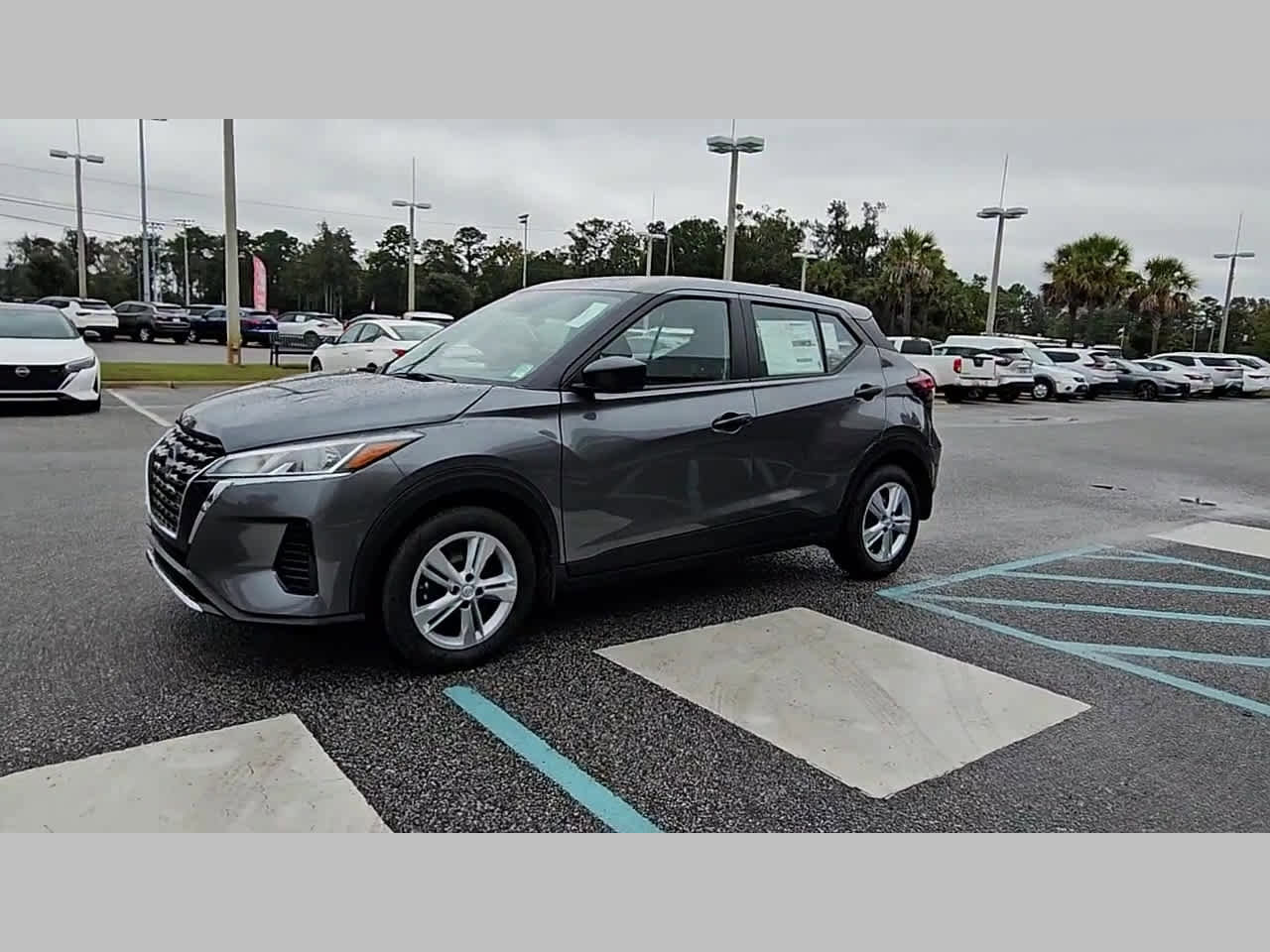 New 2025 Nissan Kicks Play S image 22