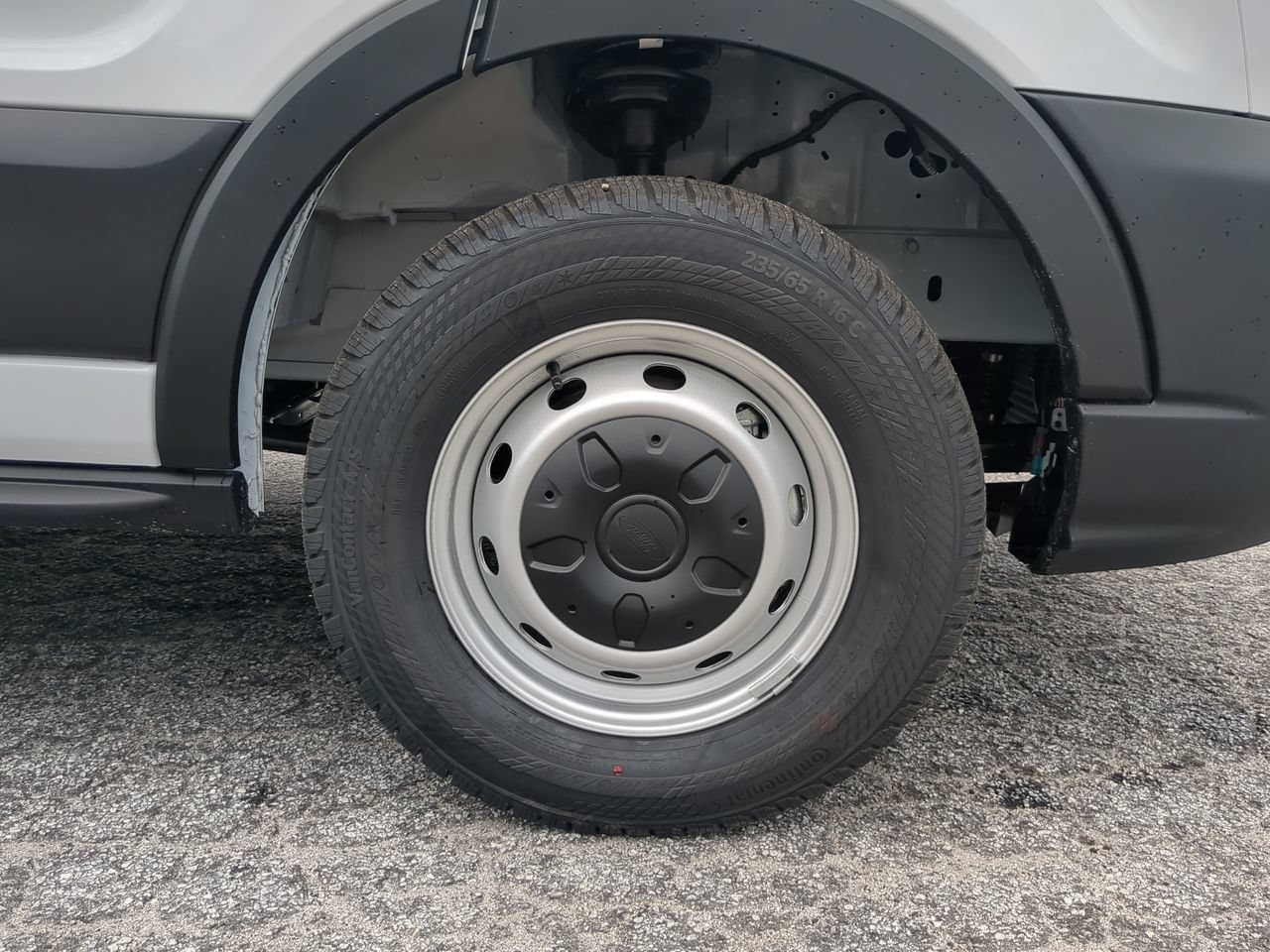 New 2026 Ford Transit 250 148 High Roof Extended RWD image 9