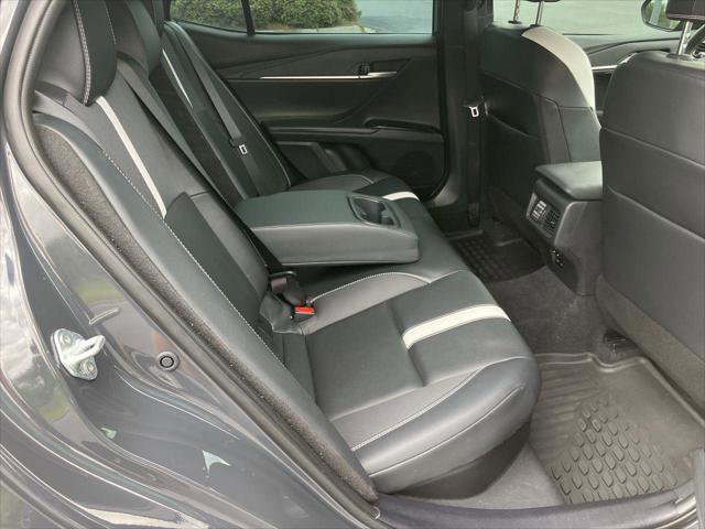 Certified 2025 Toyota Camry SE FWD image 27