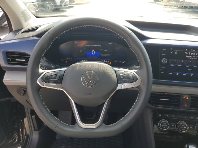 Certified 2024 Volkswagen Taos SE FWD image 32