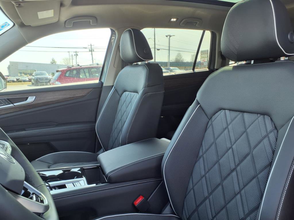 New 2025 Volkswagen Atlas SEL Premium R-Line image 11