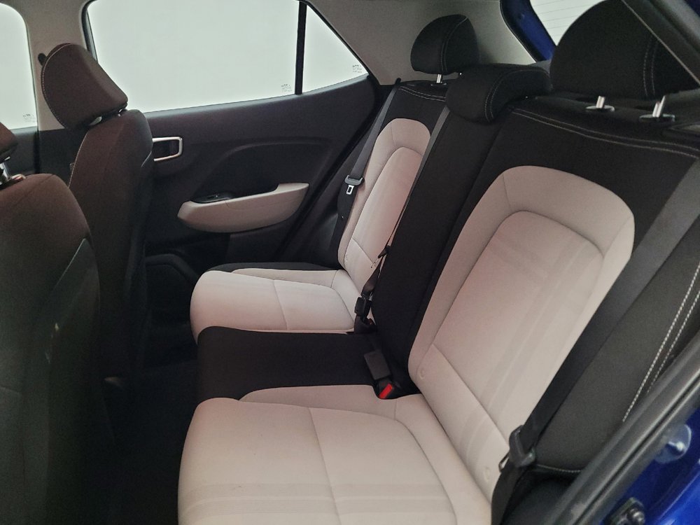 Used 2021 Hyundai Venue SEL w/ Premium Package FWD image 18