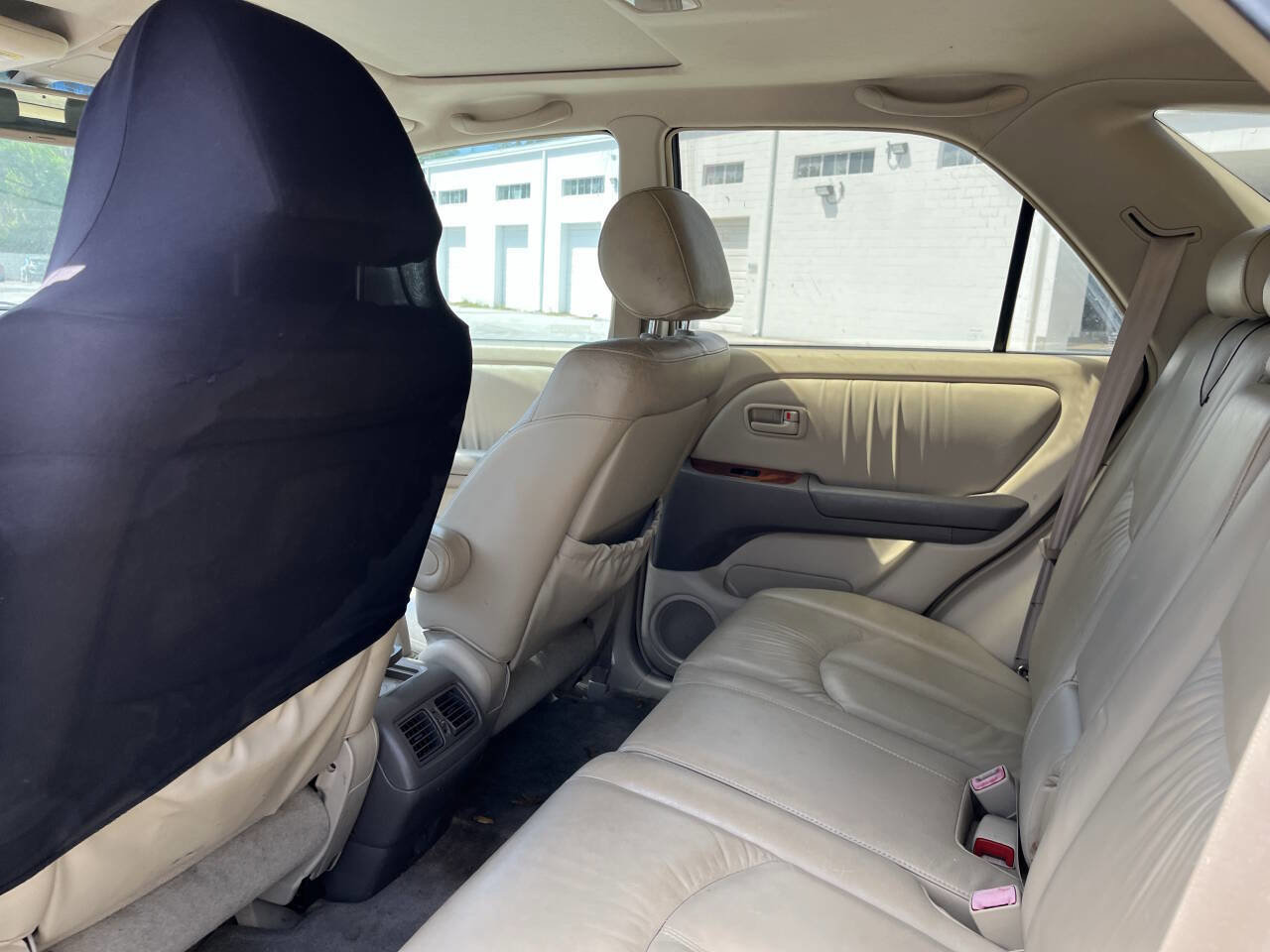 Used 1999 Lexus RX 300 w/ Premium Pkg image 12