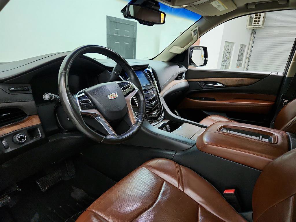 Used 2015 Cadillac Escalade ESV Luxury RWD image 13