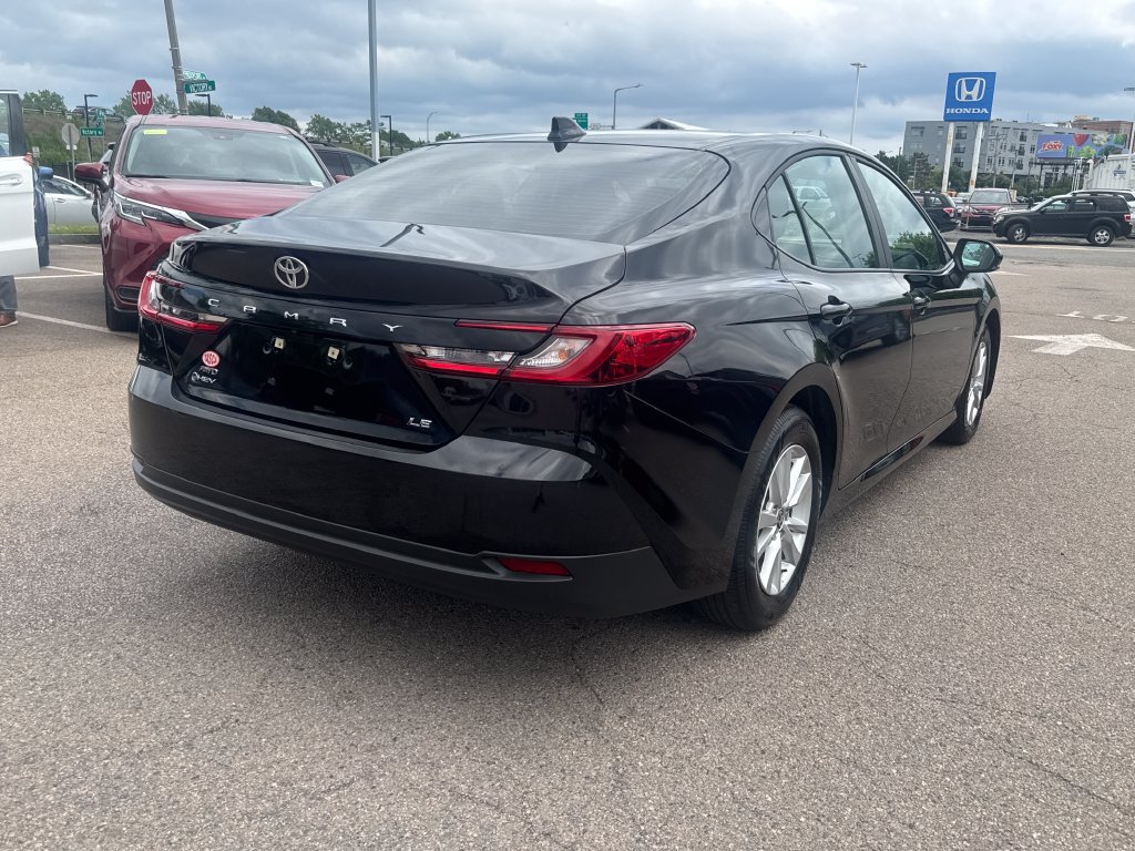 Used 2025 Toyota Camry LE w/ Convenience Package AWD/4WD image 7