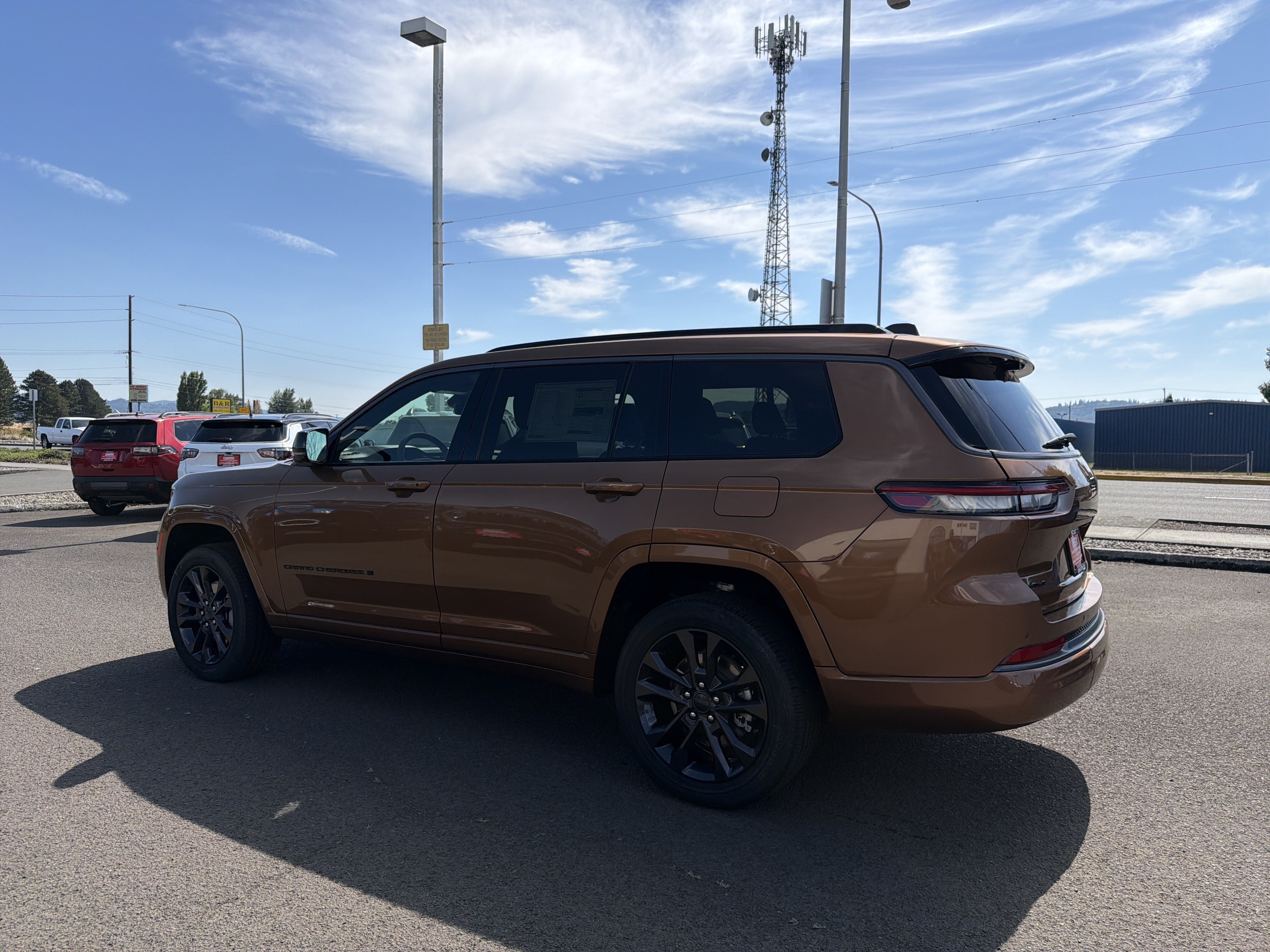 New 2026 Jeep Grand Cherokee L Limited AWD/4WD image 2