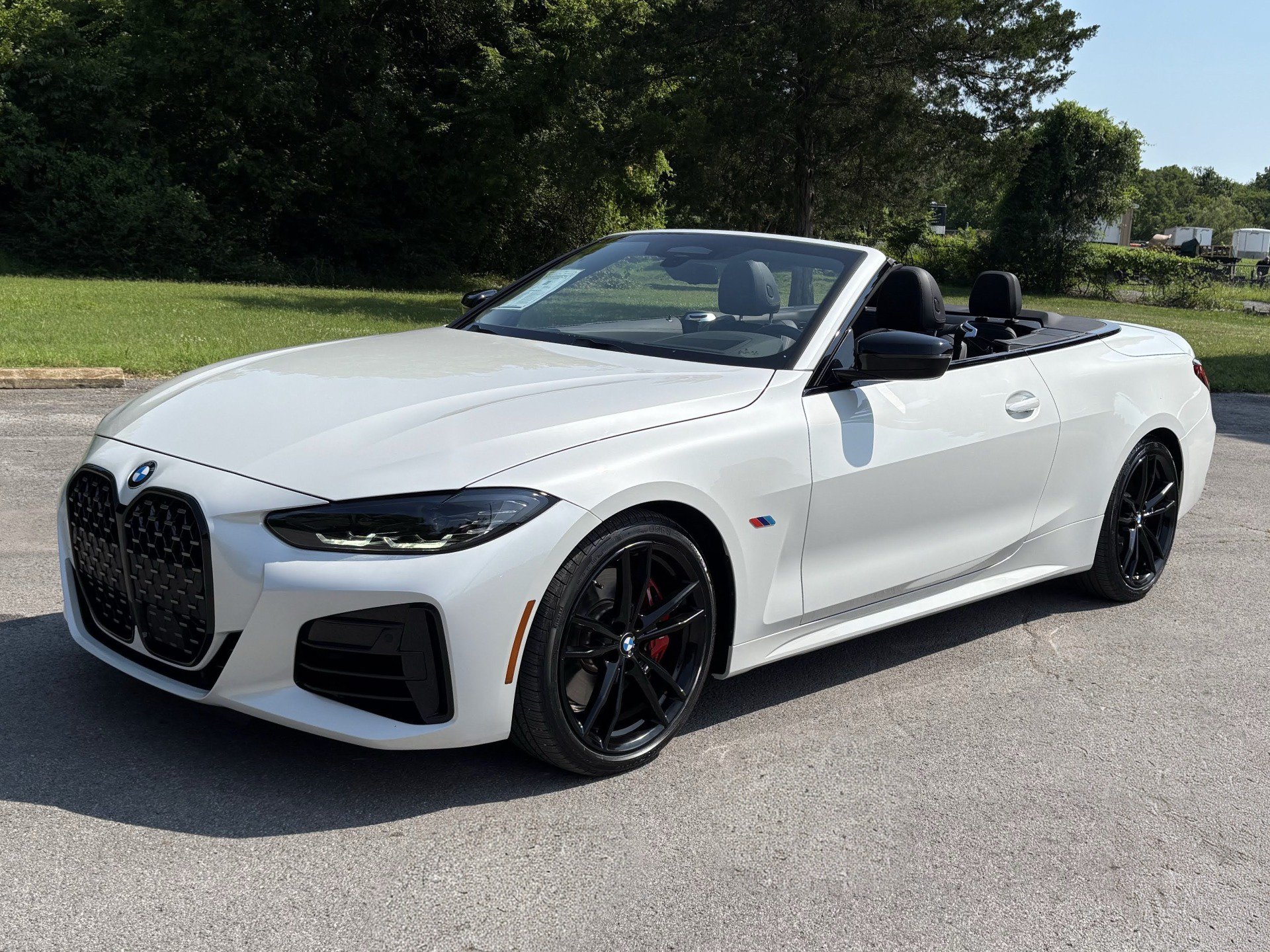 Used 2022 BMW M440i Convertible RWD image 2