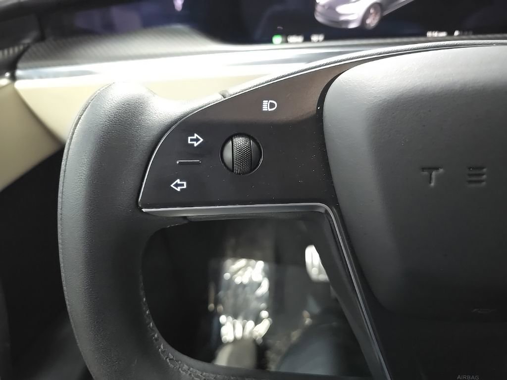 Used 2023 Tesla Model X Plaid image 22