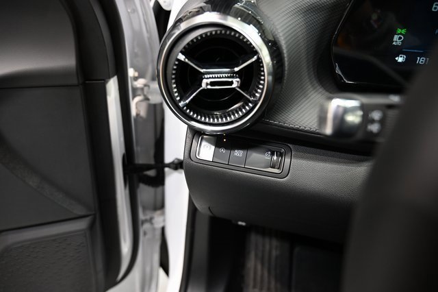 New 2026 Chevrolet Equinox LT w/ Convenience Package II image 24