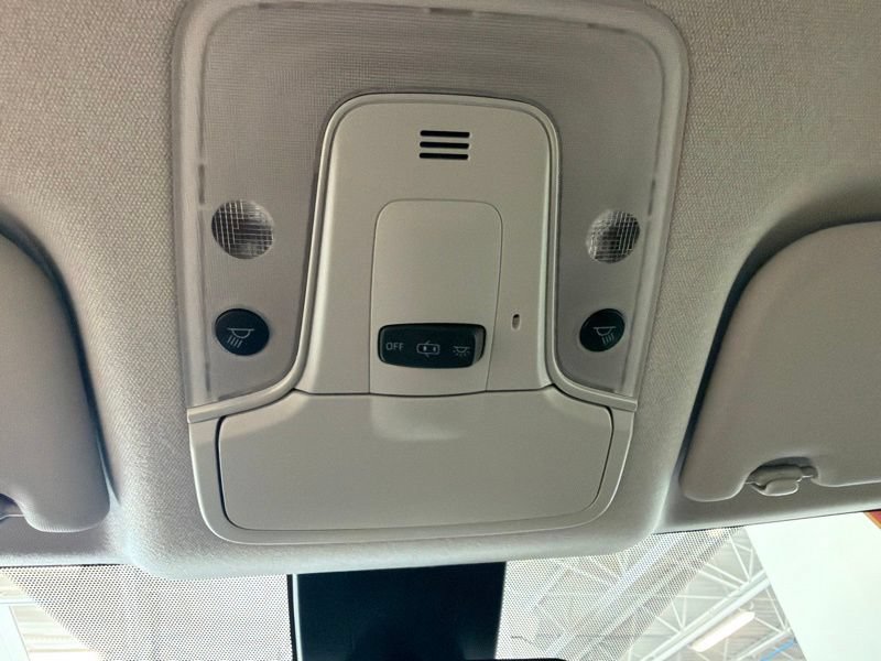 Used 2017 Toyota Prius Two w/ Prius Two Safety Plus Package FWD image 24