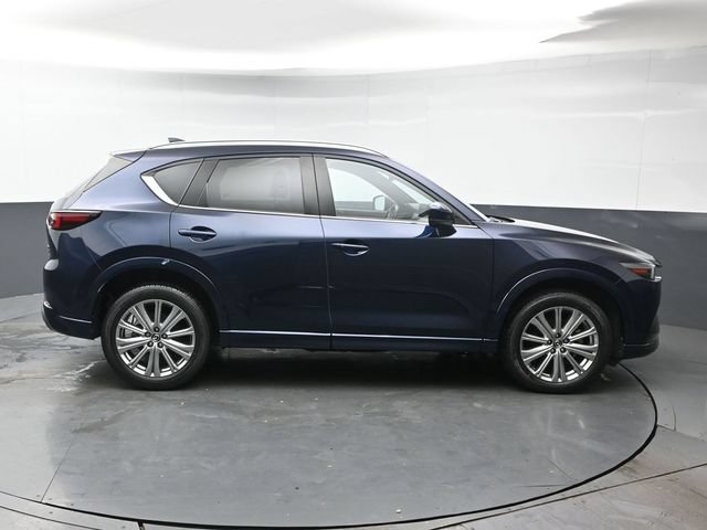 Used 2023 MAZDA CX-5 Signature AWD/4WD image 6
