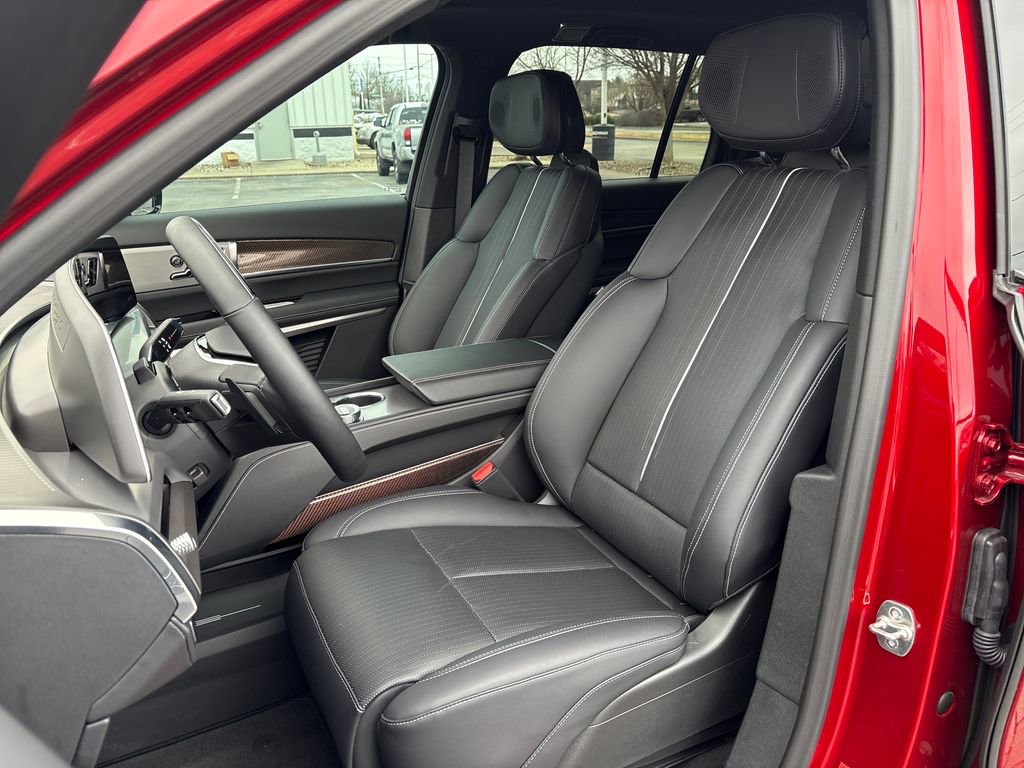 New 2026 Cadillac Vistiq Luxury image 18