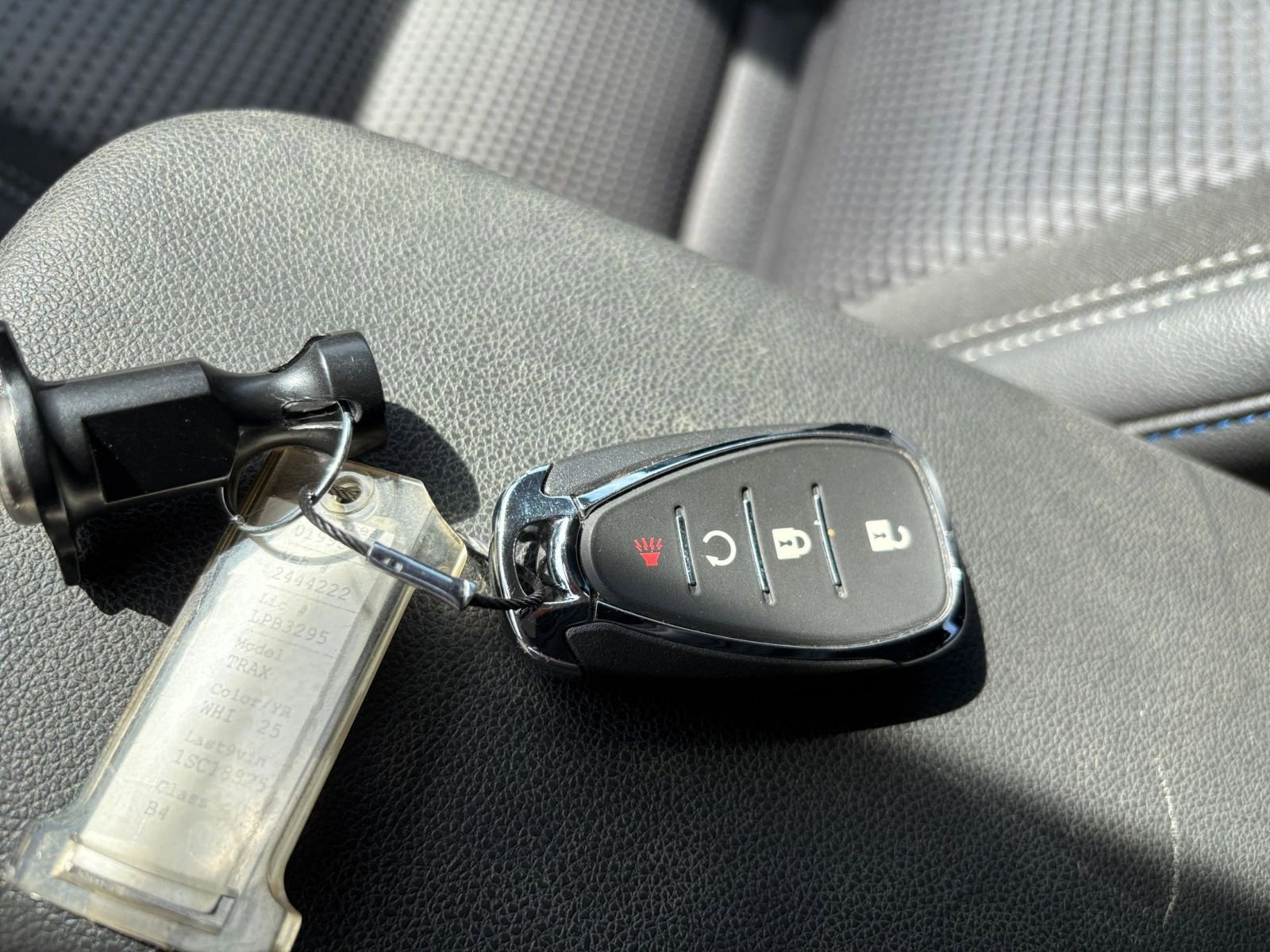 Used 2025 Chevrolet Trax LT image 27