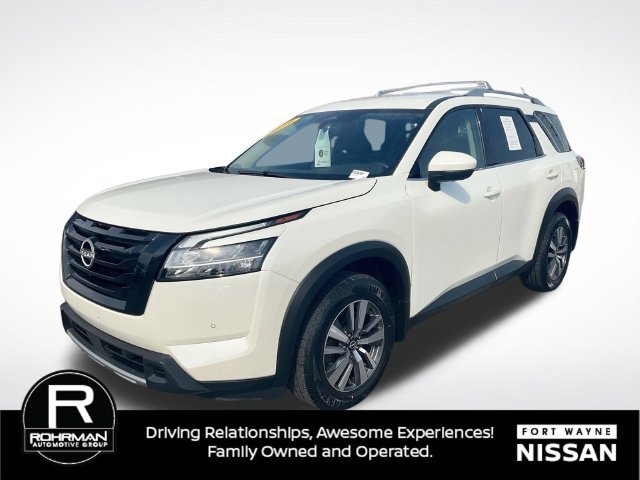 Used 2024 Nissan Pathfinder SL w/ Black Appearance Package